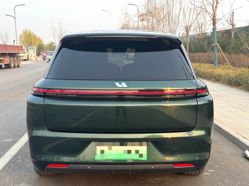 Li Auto L (Liter) 8 Pro