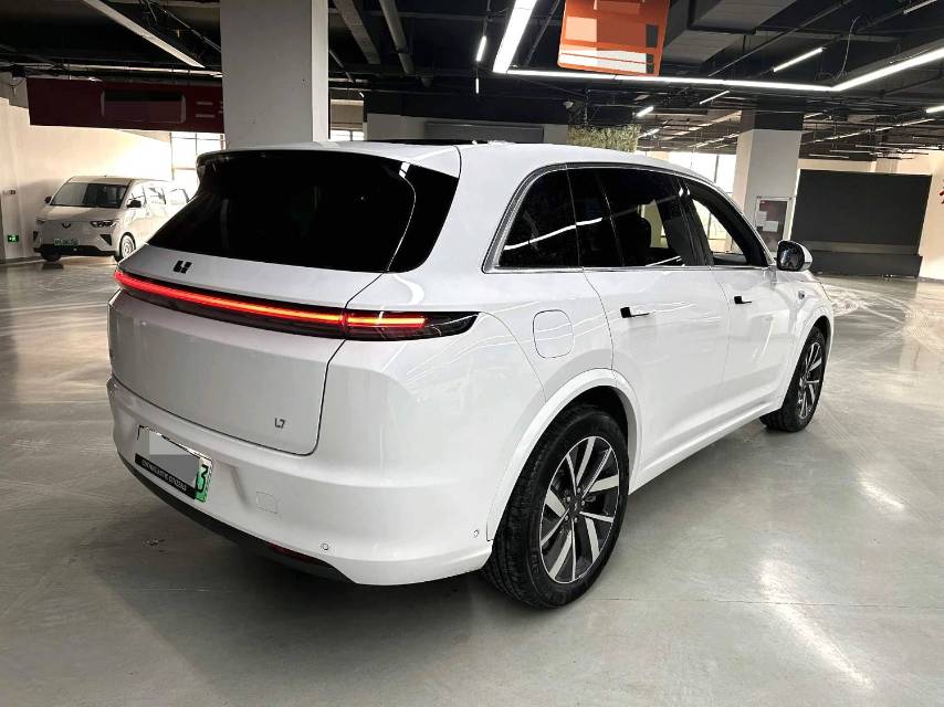 Li Auto L (Liter) 7 Pro
