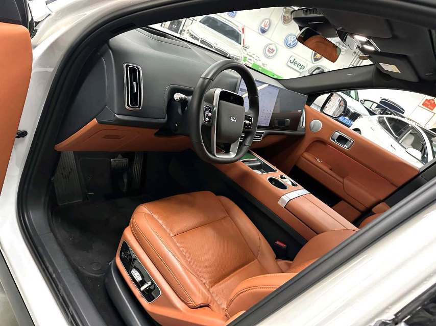 Li Auto L (Liter) 7 Pro