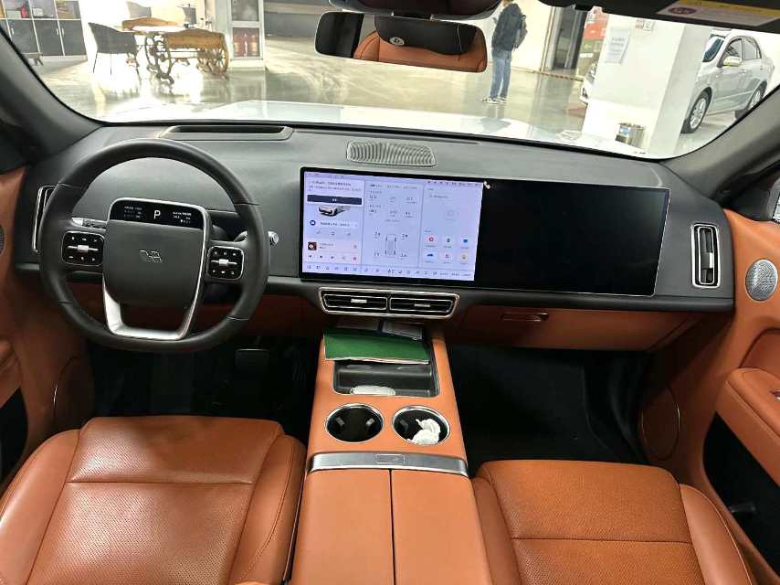 Li Auto L (Liter) 7 Pro