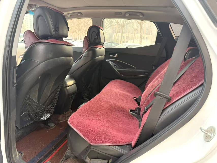 Hyundai Santa Fe 2.4L Automatic2WD