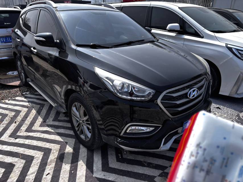 Hyundai ix 35 2,0 л, АКПП, 2WD, GLS V