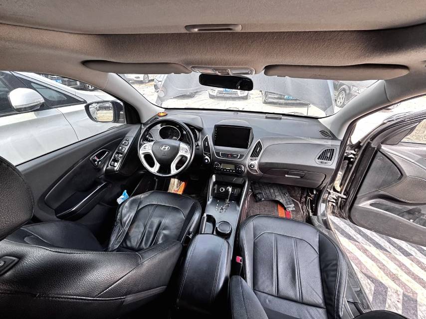 Hyundai ix 35 2,0 л, АКПП, 2WD, GLS V