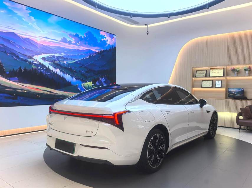 Neta S Electric 520km RWD Lite Version