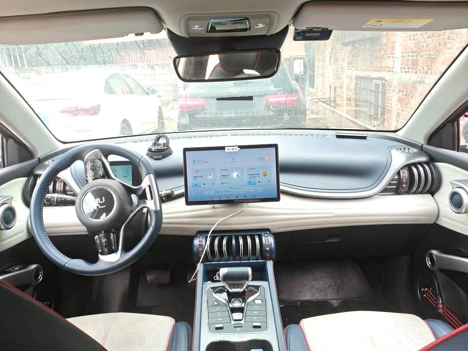 BYD PLUS 430KM