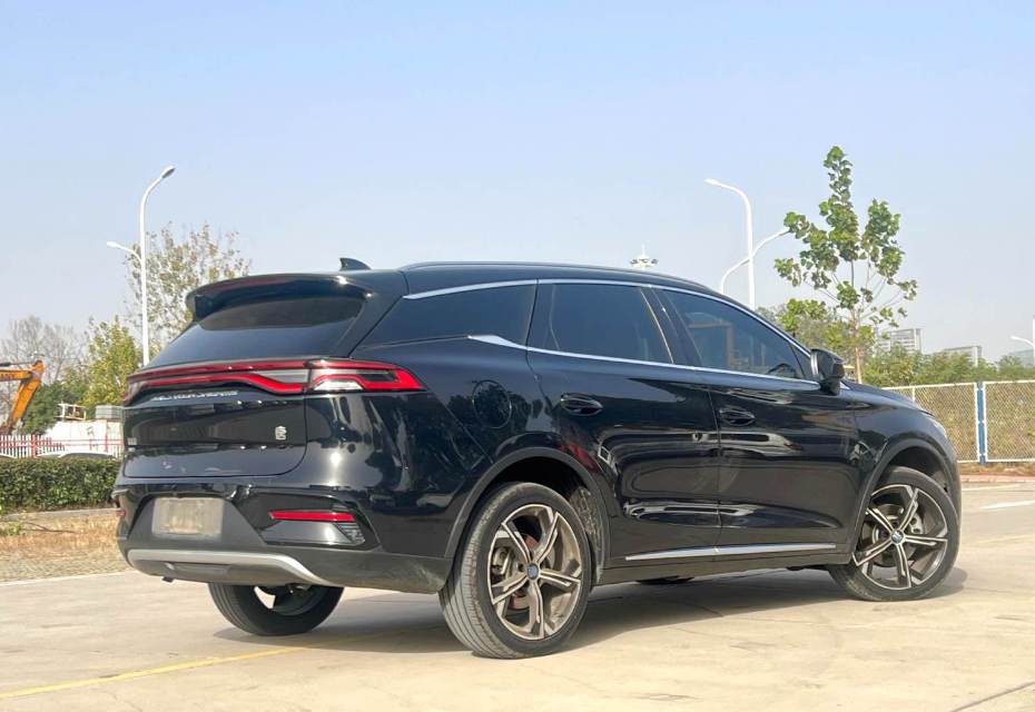 BYD DM i 112KM