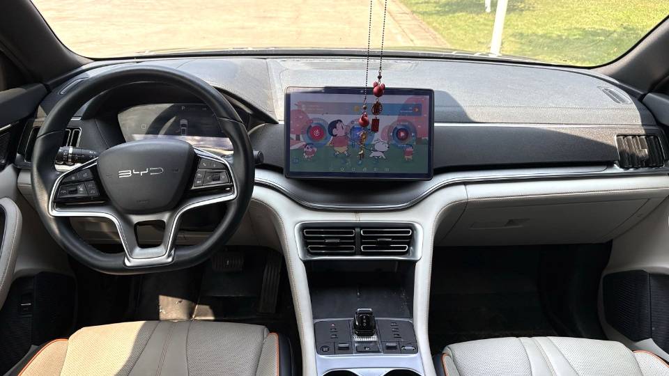 BYD PLUS New Energy DM i 110km Flagship