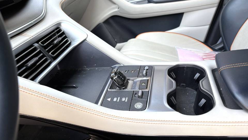 BYD PLUS New Energy DM i 110km Flagship
