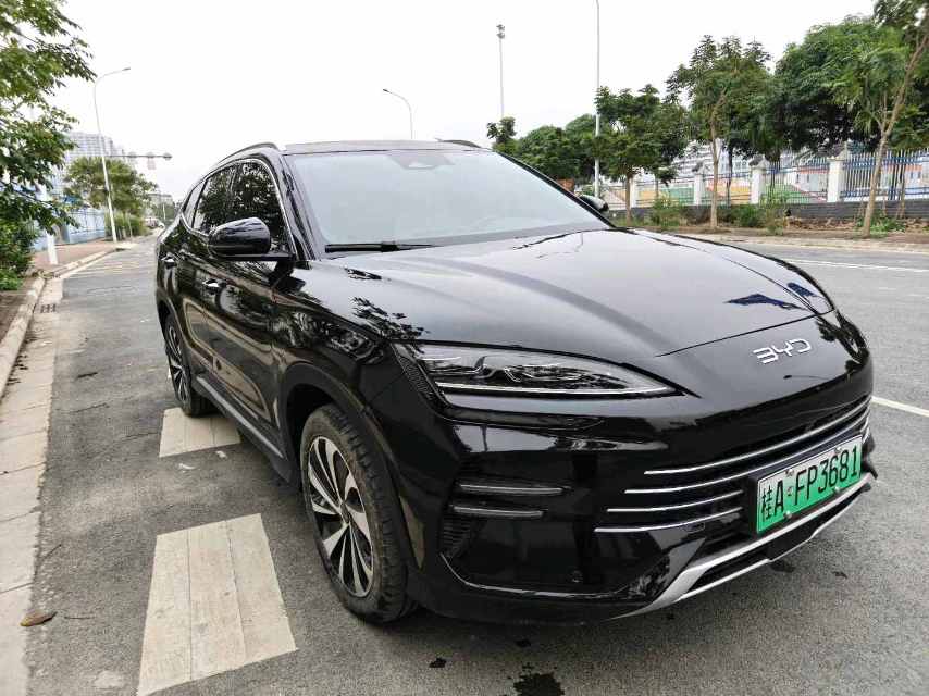 BYD PLUS New Energy DM i 110KM Flagship