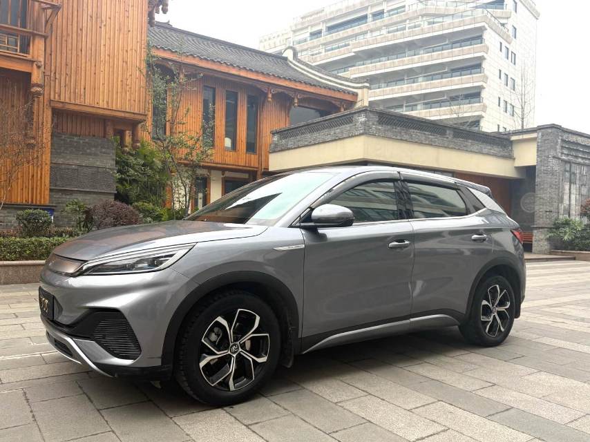 BYD PLUS 510KM