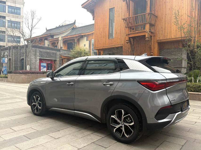 BYD PLUS 510KM