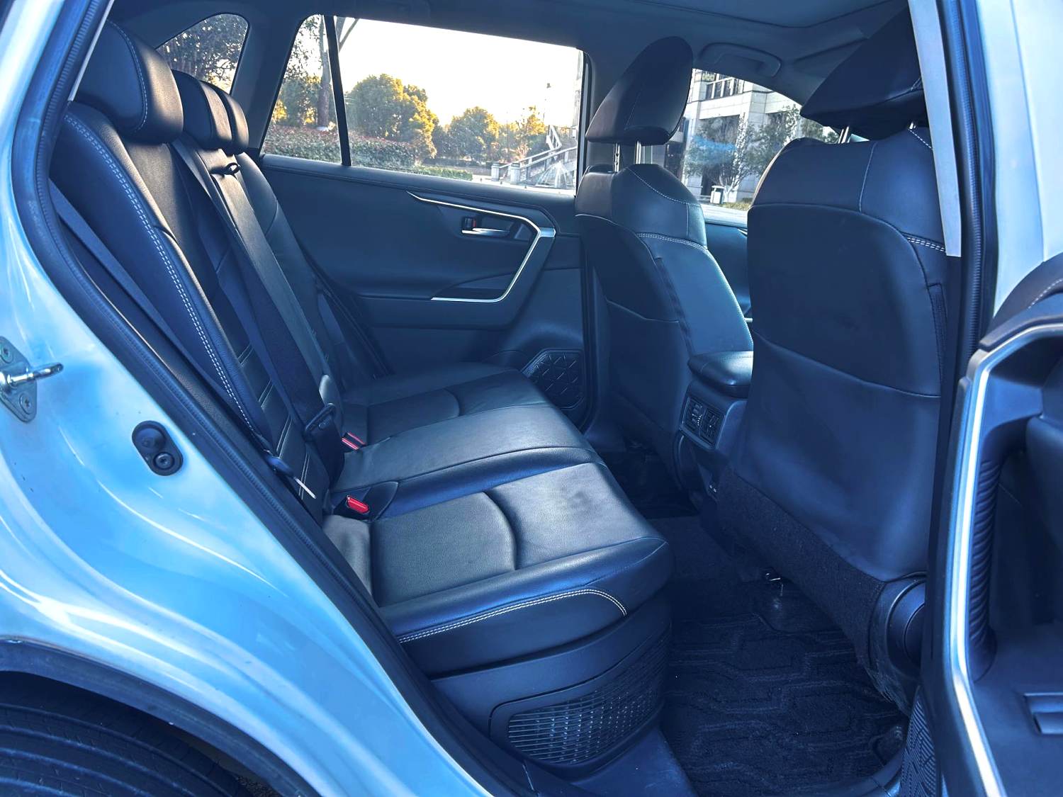 Toyota RAV 4 Hybrid 2.5L E CVT 4WDFlagship