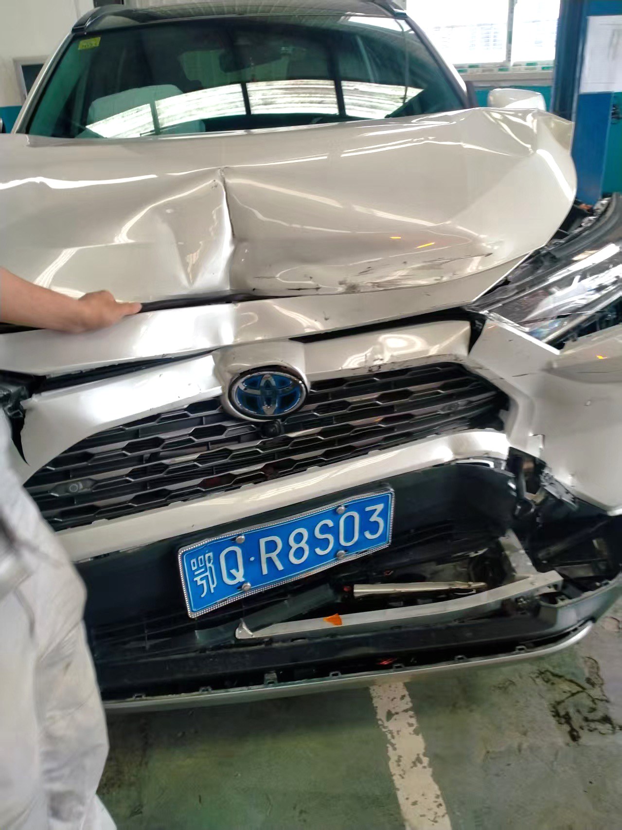 Toyota RAV 4 Hybrid 2.5L E CVT 4WDFlagship