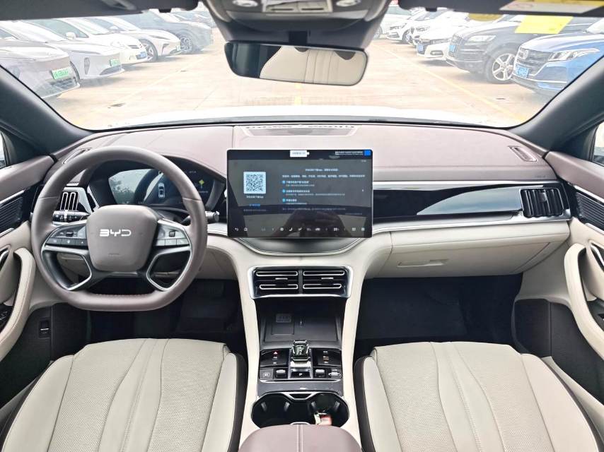宋 PLUS New Energy Model Year Electric Vehicle 智驾版 605km Flagship