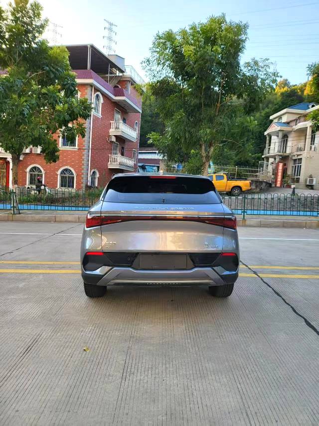 BYD PLUS 510KM