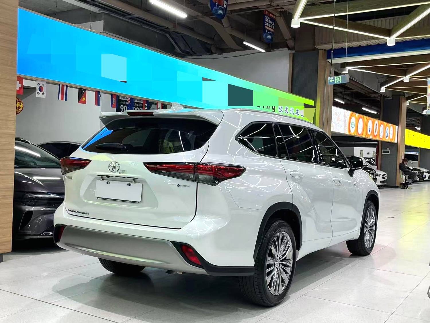 Toyota Highlander 2.5L Hybrid2WDPremium 7 Seats