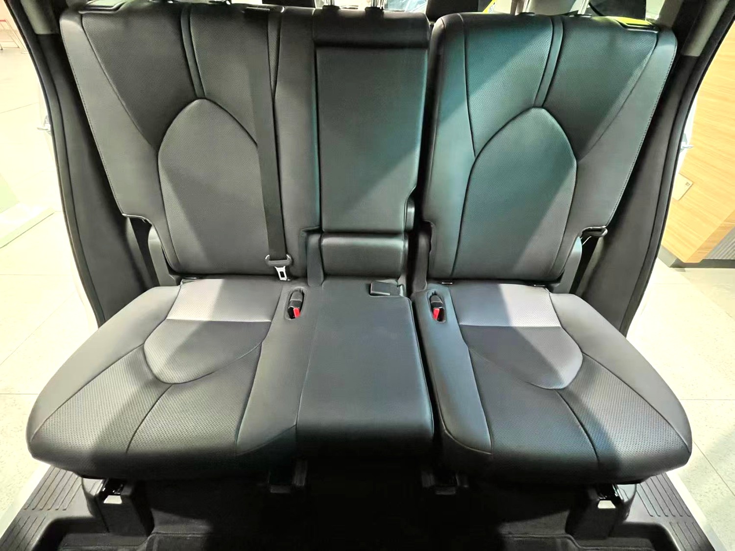 Toyota Highlander 2.5L Hybrid2WDPremium 7 Seats