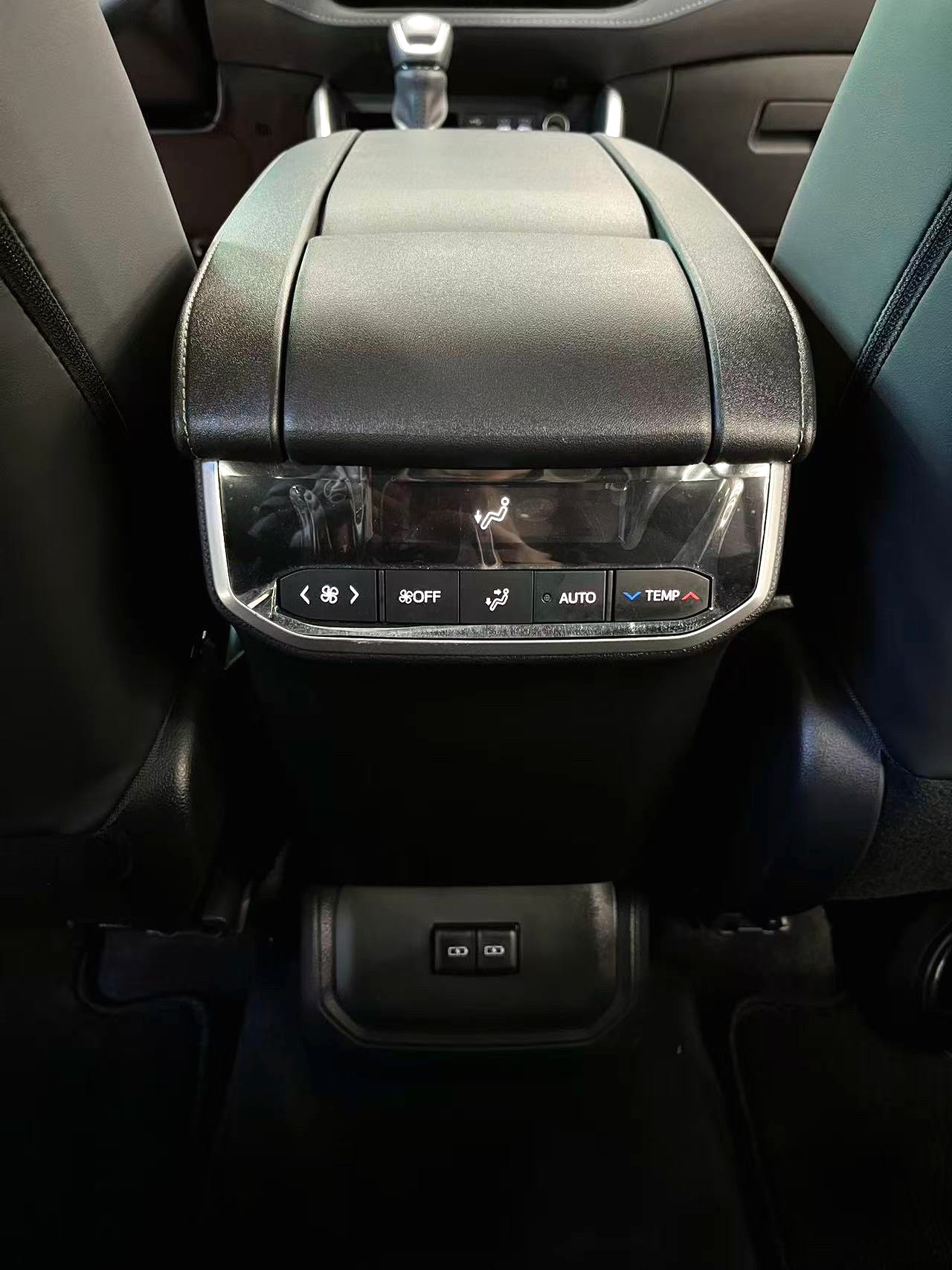 Toyota Highlander 2.5L Hybrid2WDPremium 7 Seats