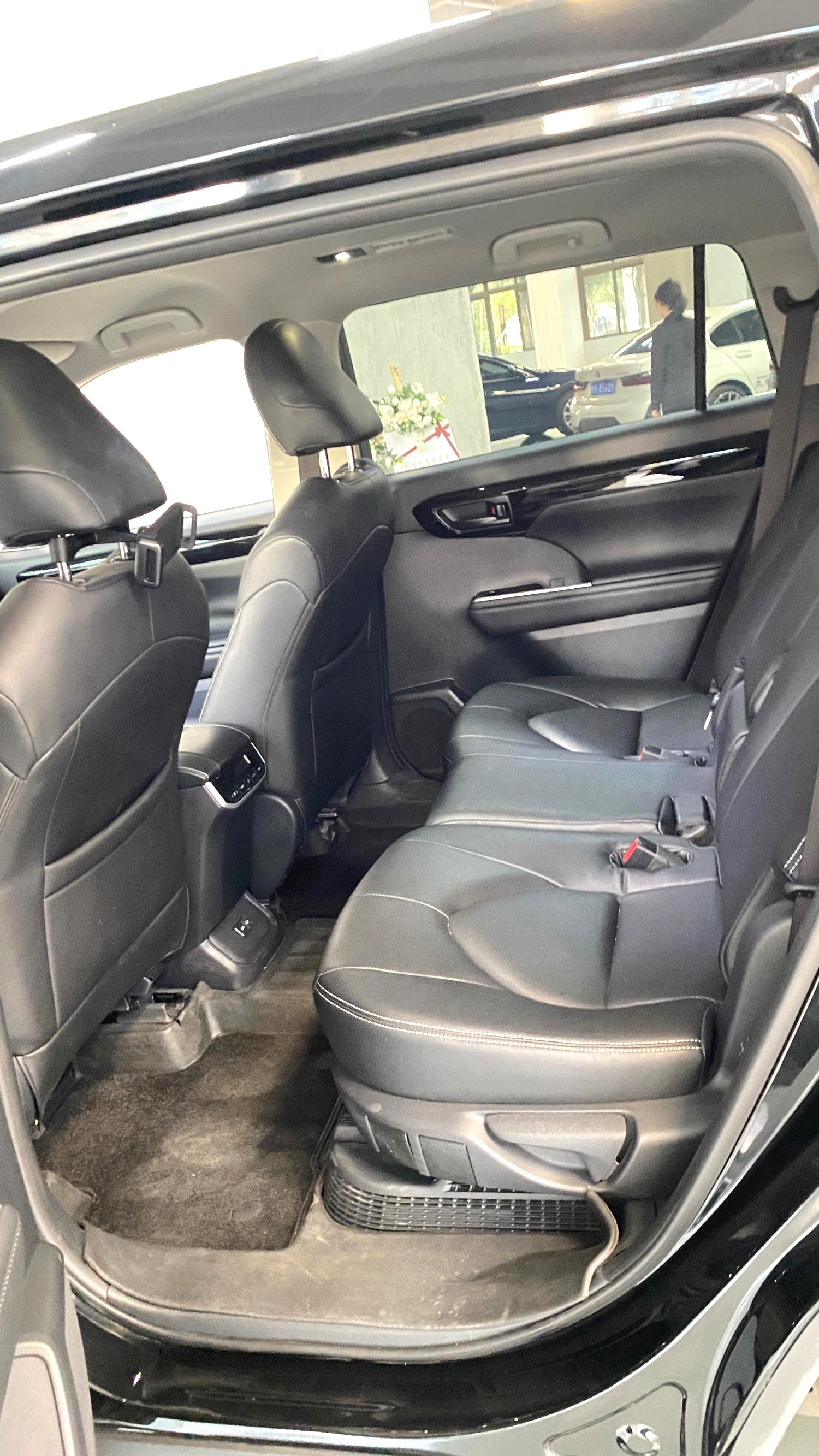 Toyota Highlander 2.5L Hybrid2WDElite 5 Seats