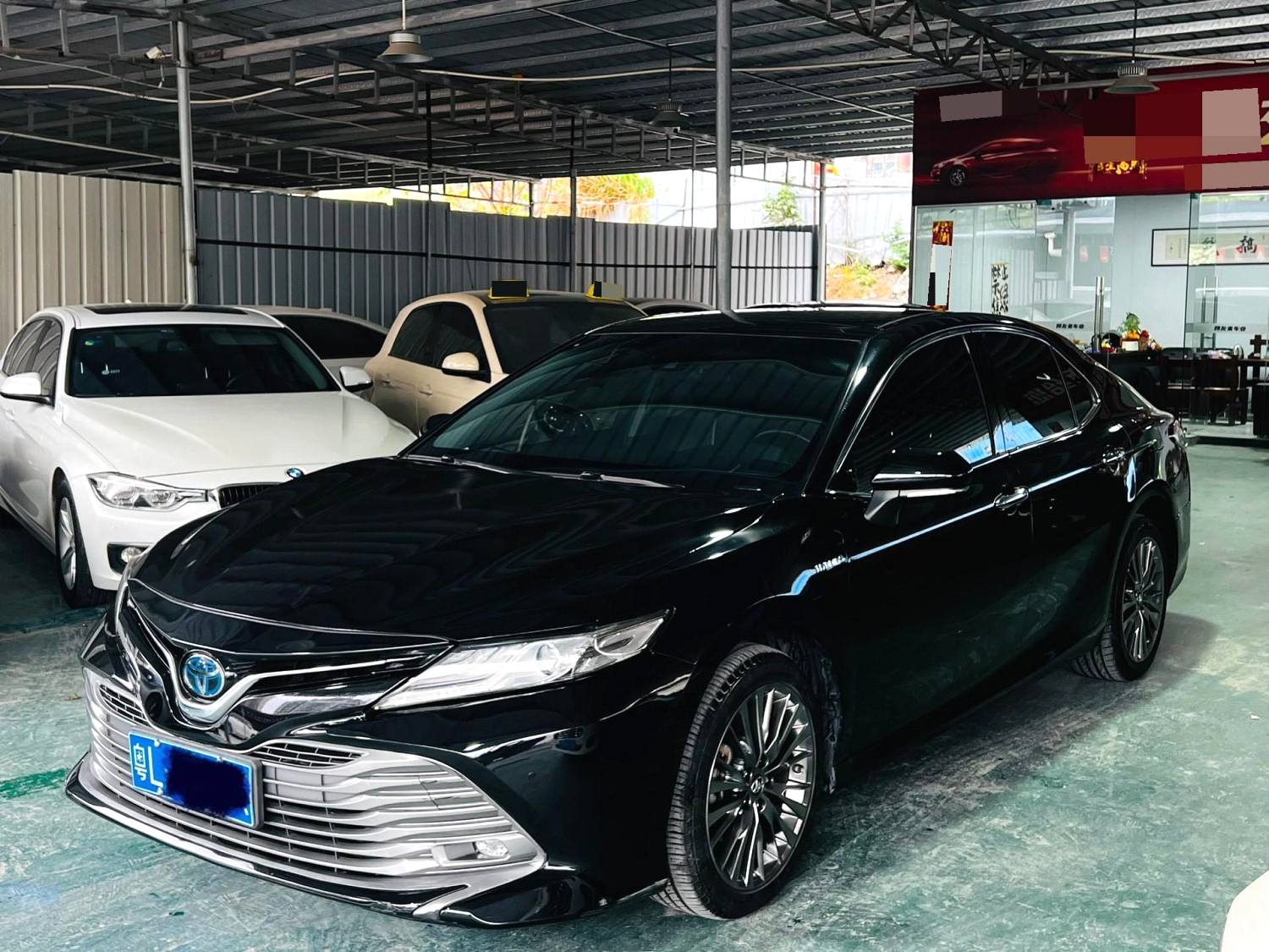 Toyota Camry Hybrid 2.5HG Luxury VI