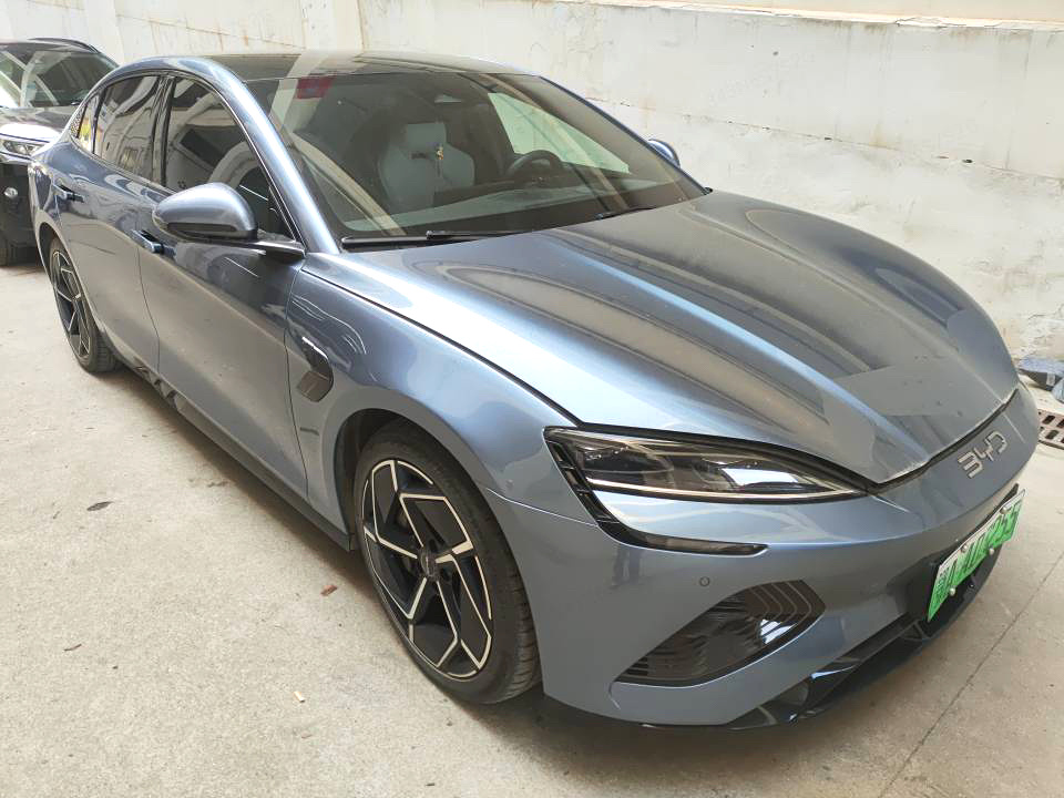 BYD 700km