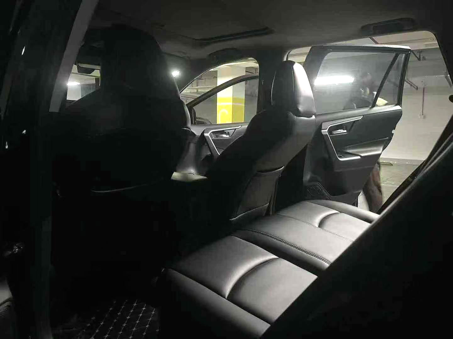 Toyota RAV 4 2.0L CVT 2WD