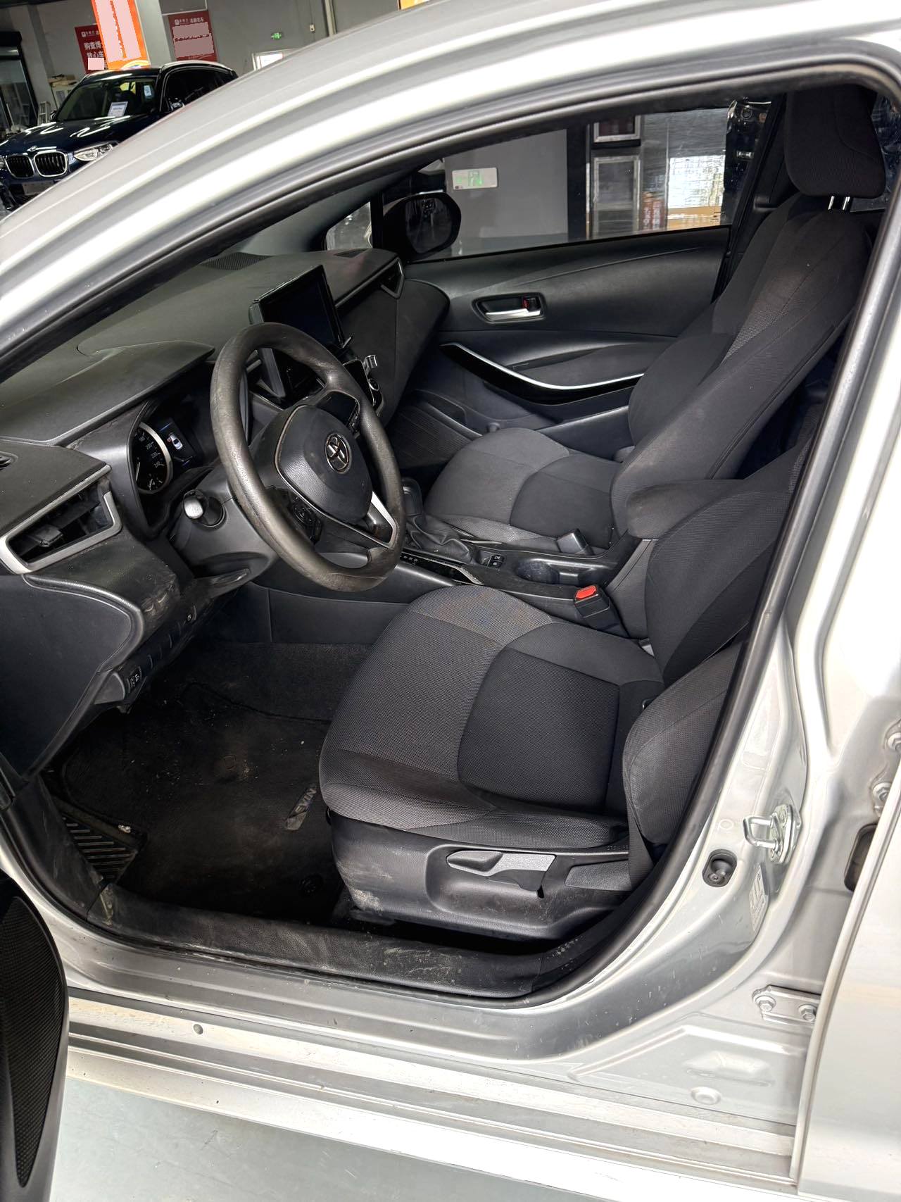 Toyota Levin Hybrid 1.8H E CVT