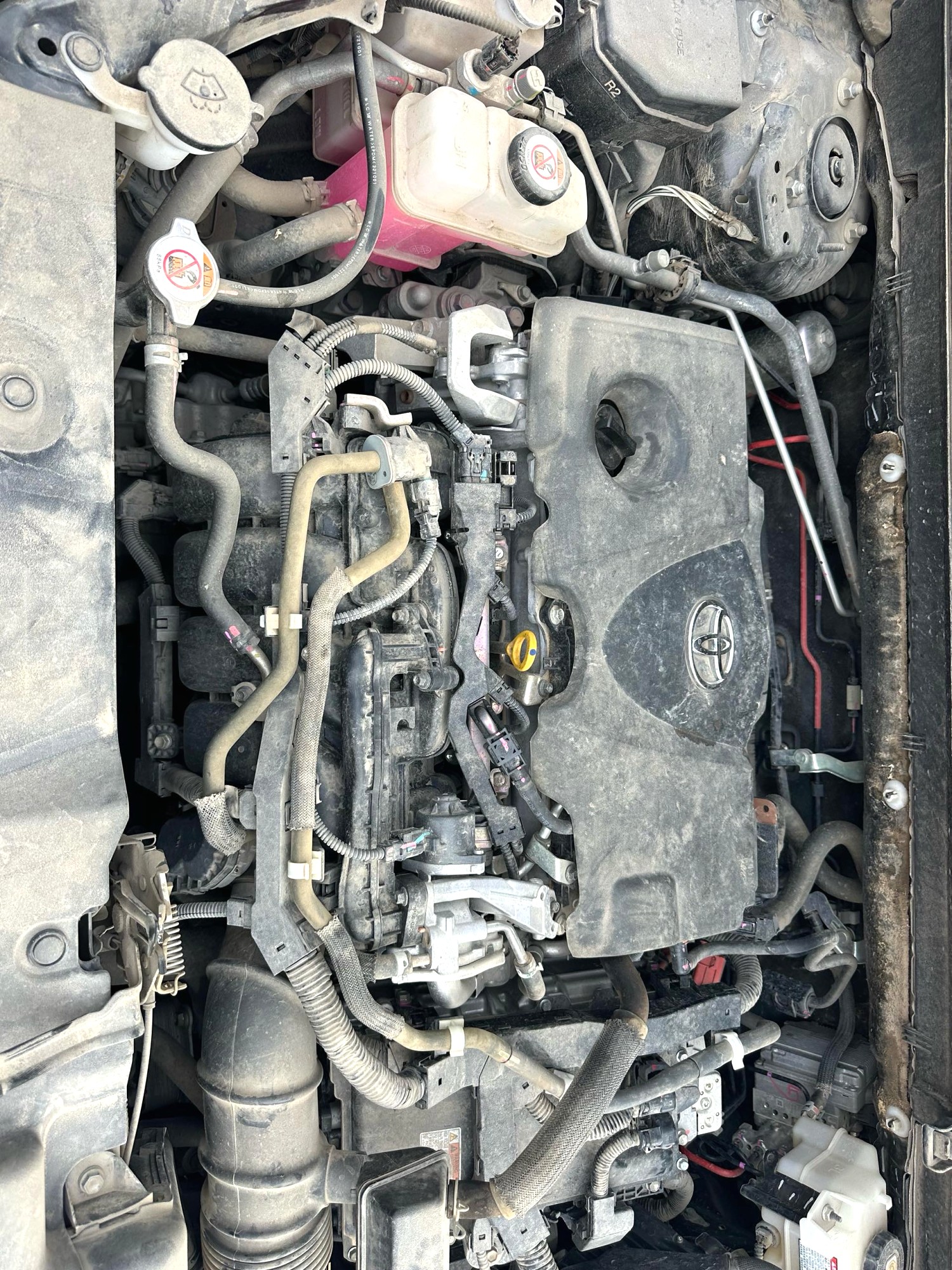 Toyota Hybrid 2.5L E CVT 2WDLead