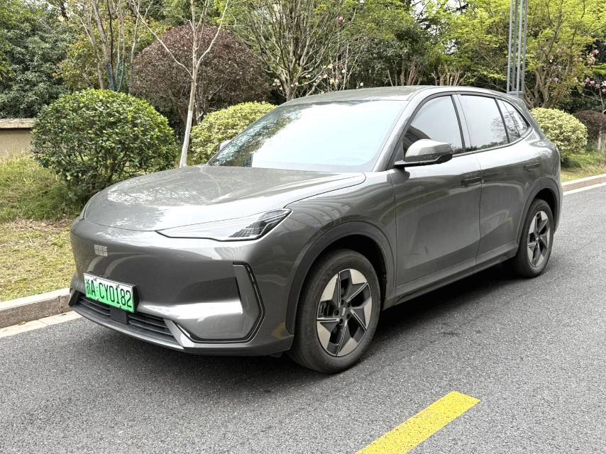 Geely Galaxy E 5 440km
