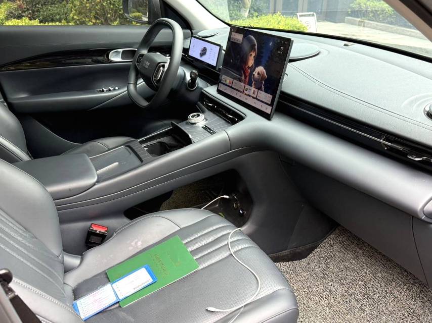 Geely Galaxy E 5 440km