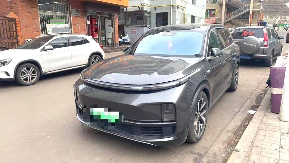 Li Auto L (Liter) 8 Pro