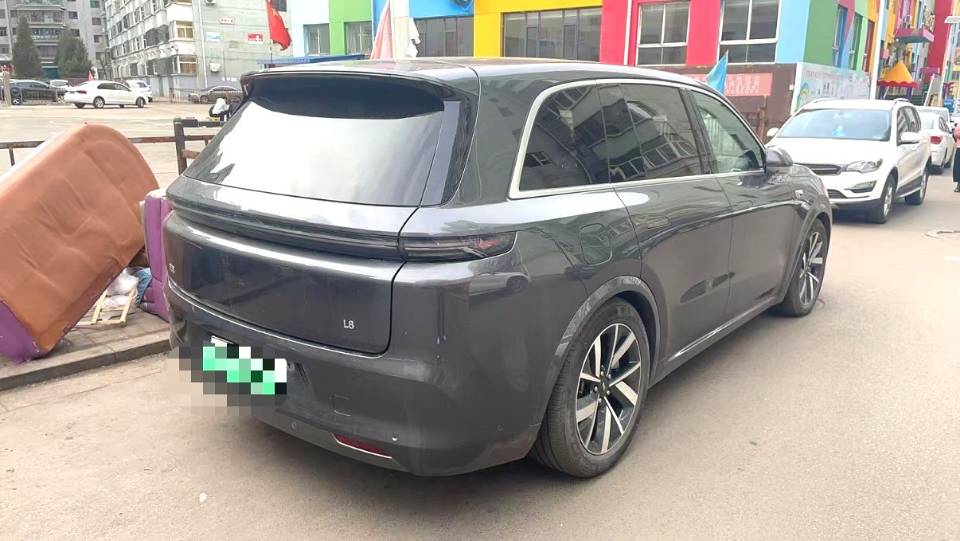 Li Auto L (Liter) 8 Pro