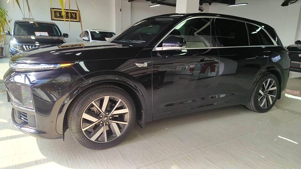 Li Auto L (Liter) 7 Pro