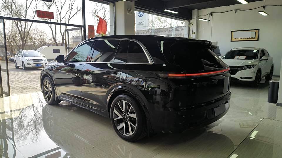 Li Auto L (Liter) 7 Pro