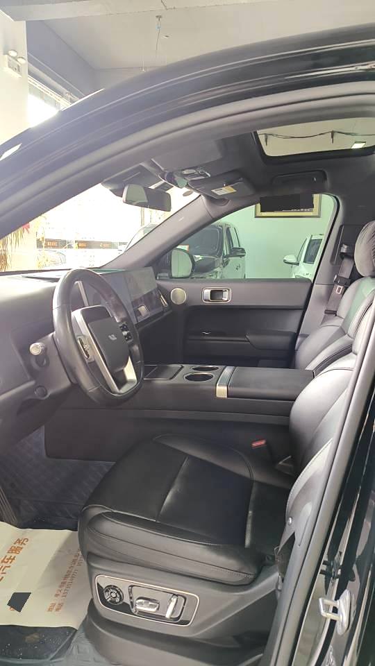 Li Auto L (Liter) 7 Pro