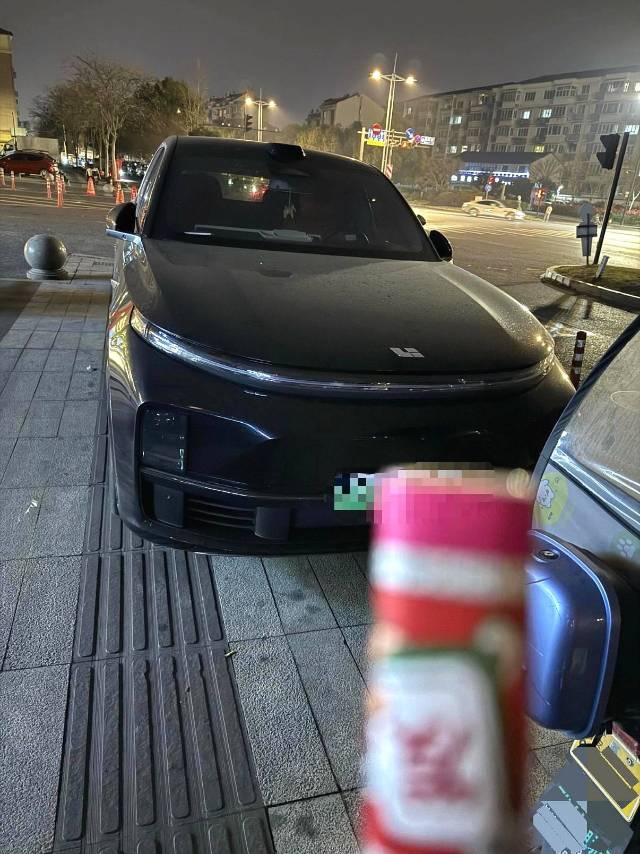 Li Auto L (Liter) 7 MAX