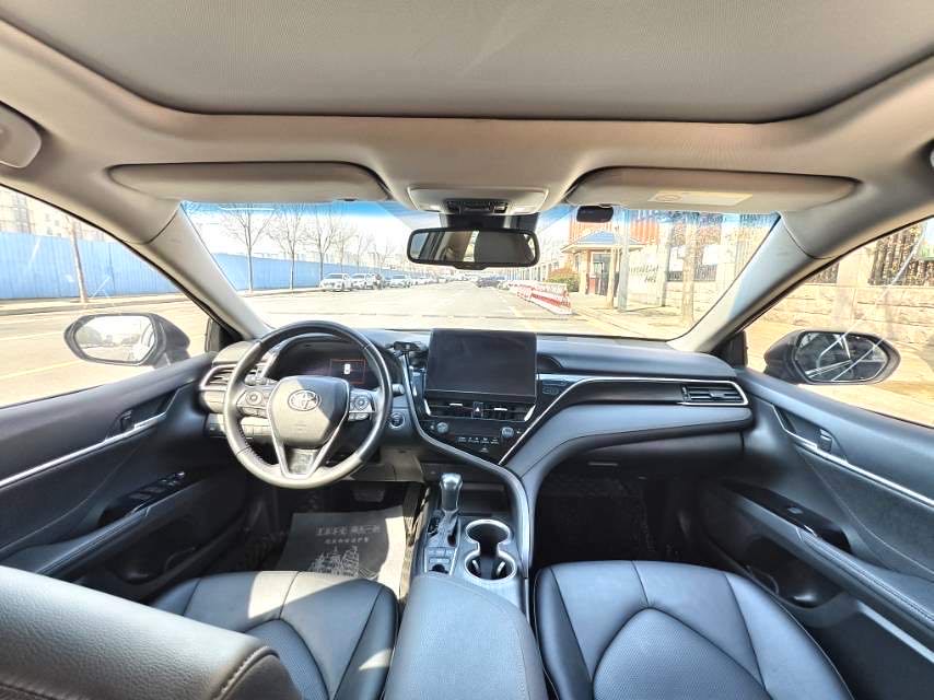 Toyota Camry 2.5G Luxury