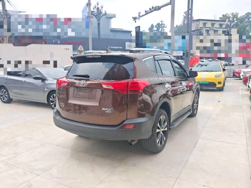 Toyota RAV4 2,5 л, автомат, полный привод, комплектация Elite