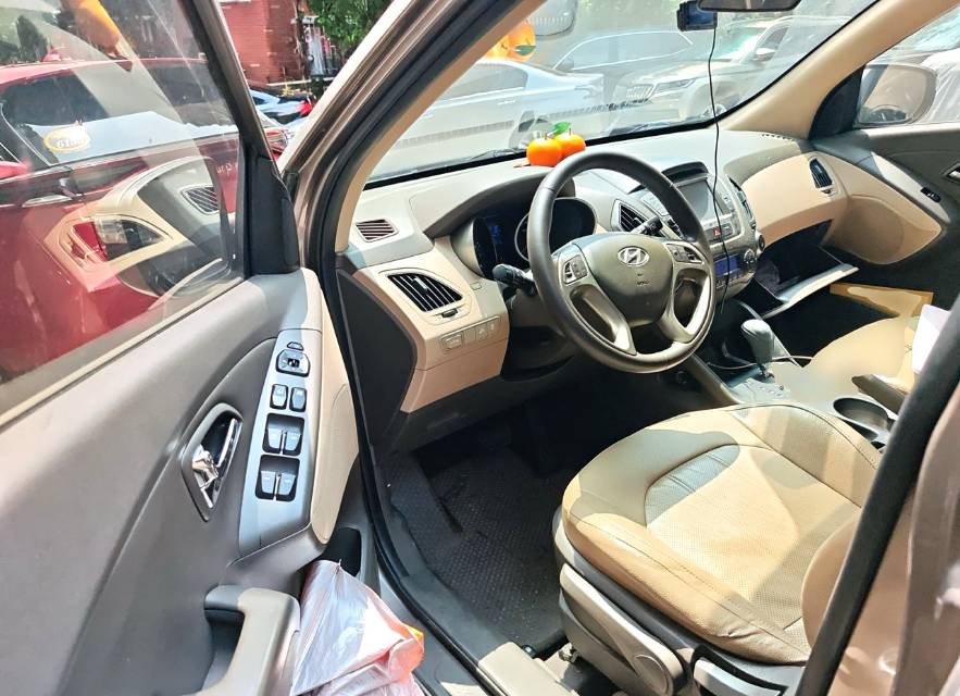 北京现代 ix 35 Model Year 2.0L 自动两驱智能型 GLS 国 V