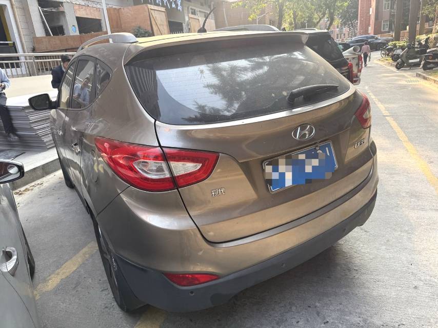 北京现代 ix 35 Model Year 2.0L 自动两驱智能型 GLS 国 V
