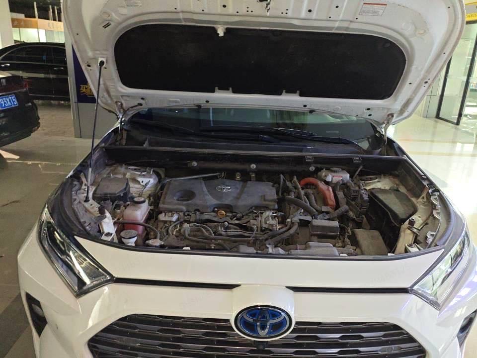 Toyota RAV 4 Hybrid 2.5L E CVT 4WDFlagship
