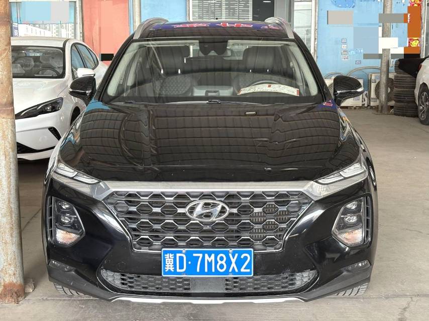 Hyundai Santa Fe 380 TGDi DLX, автоматическая коробка передач, полный привод HTRAC V
