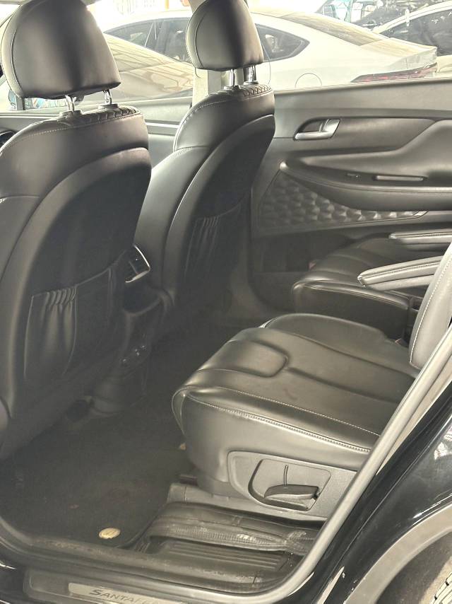 Hyundai Santa Fe 380 TGDi DLX, автоматическая коробка передач, полный привод HTRAC V