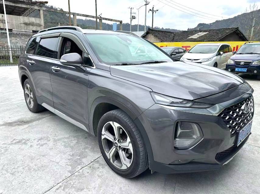 Hyundai Santa Fe 380 TGDi DLX, автоматическая коробка передач, полный привод HTRAC V