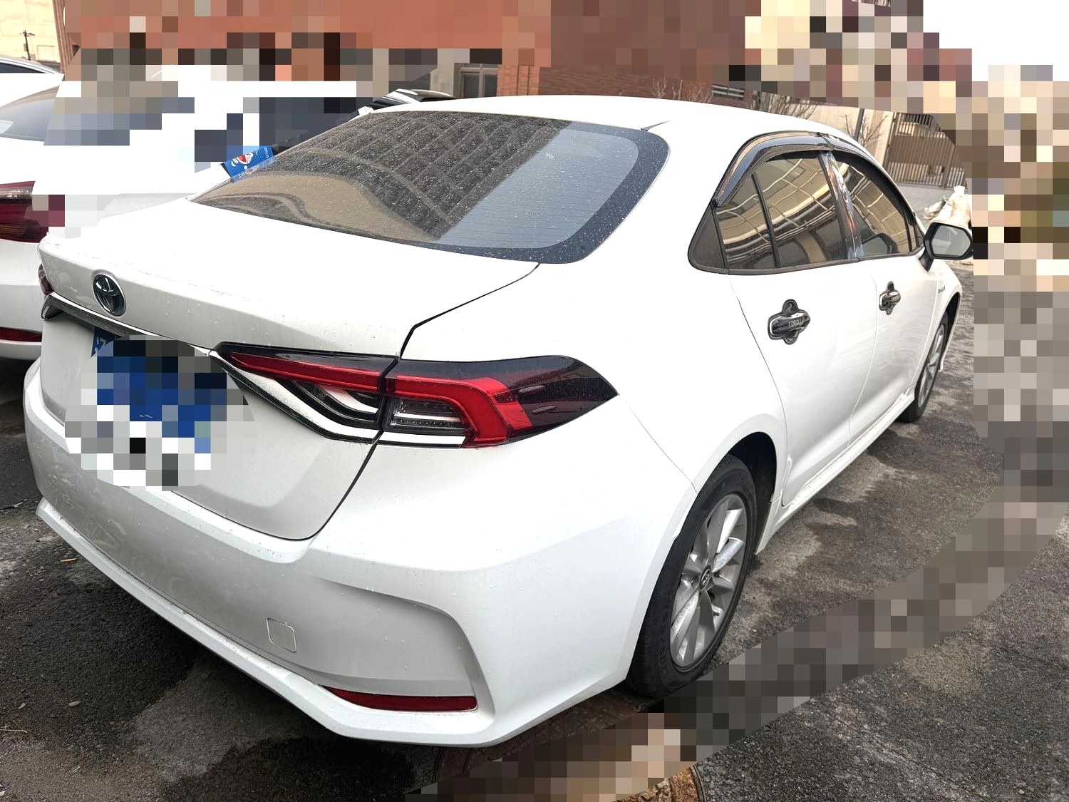 卡罗拉 Model Year 双擎 1.8L E CVT 先锋版