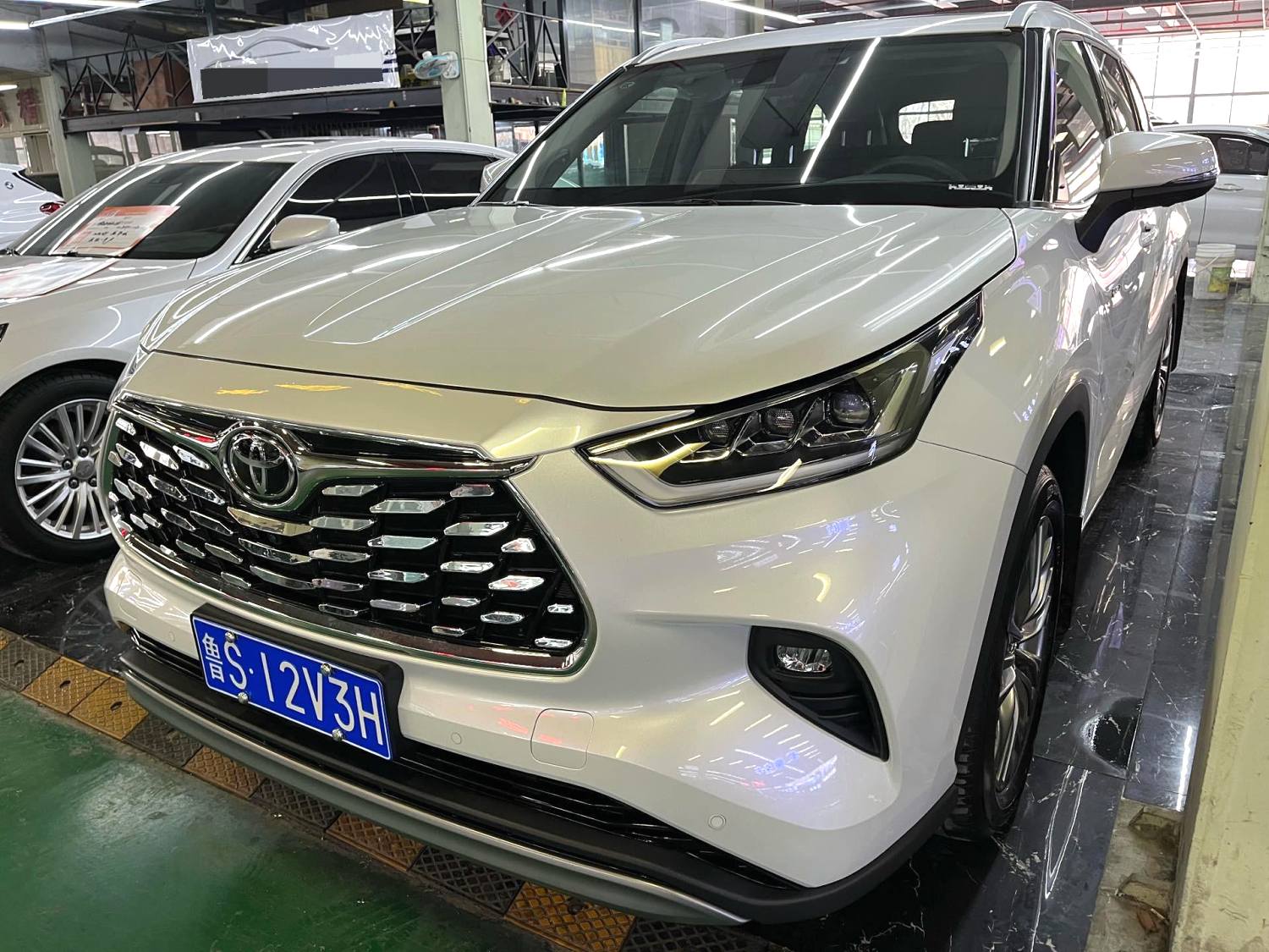 Toyota Highlander 2.5L Hybrid2WDPremium 7 Seats