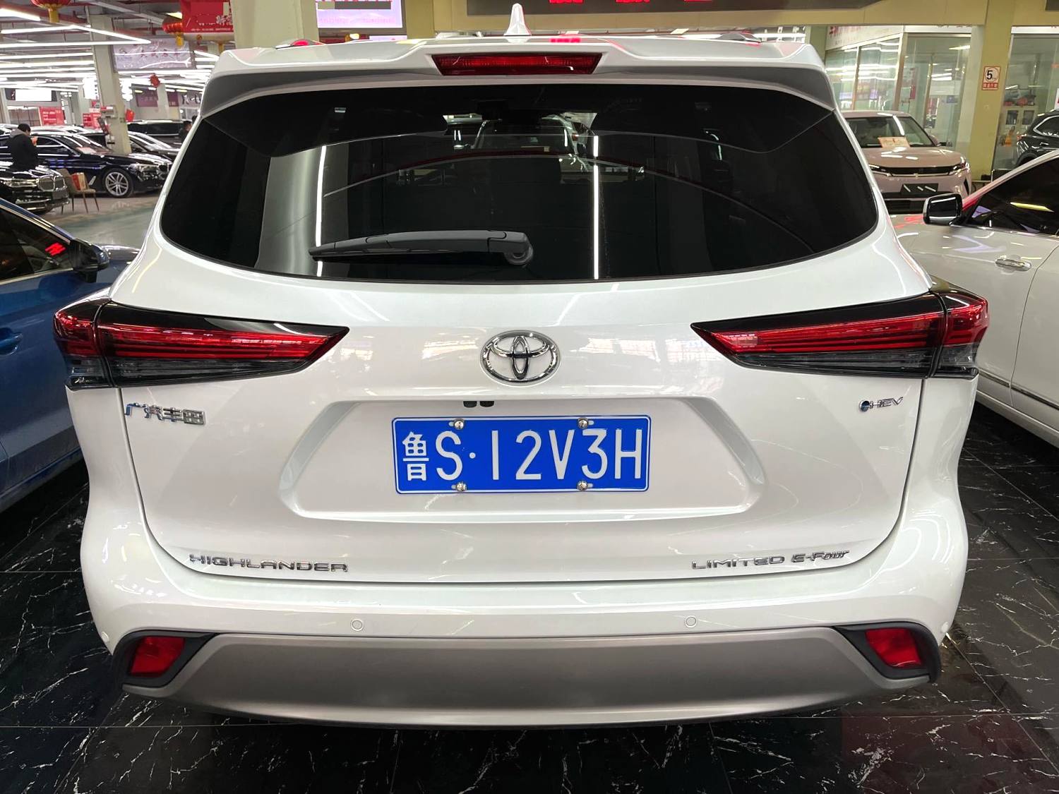 Toyota Highlander 2.5L Hybrid2WDPremium 7 Seats