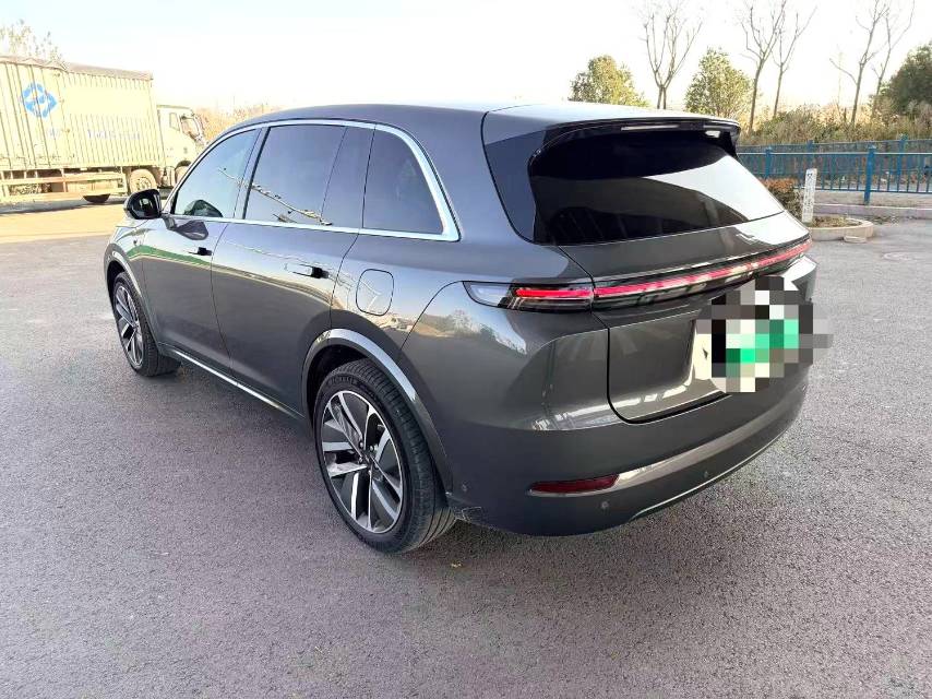 Li Auto L (Liter) 7 Ultra