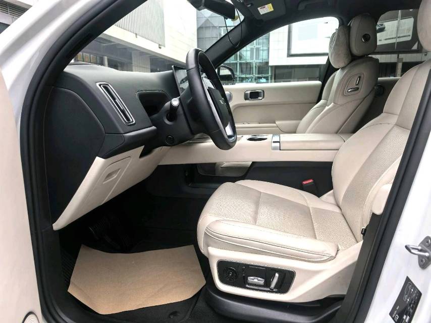 Li Auto L (Liter) 7 Ultra
