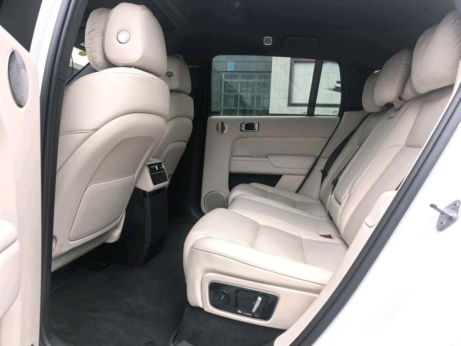 Li Auto L (Liter) 7 Ultra
